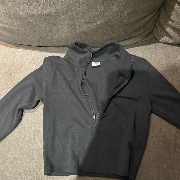 Aritzia cropped half zip - Picture 3 of 3
